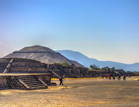 Avenue of the Dead included on the Teotihuacan fast-track ticket route